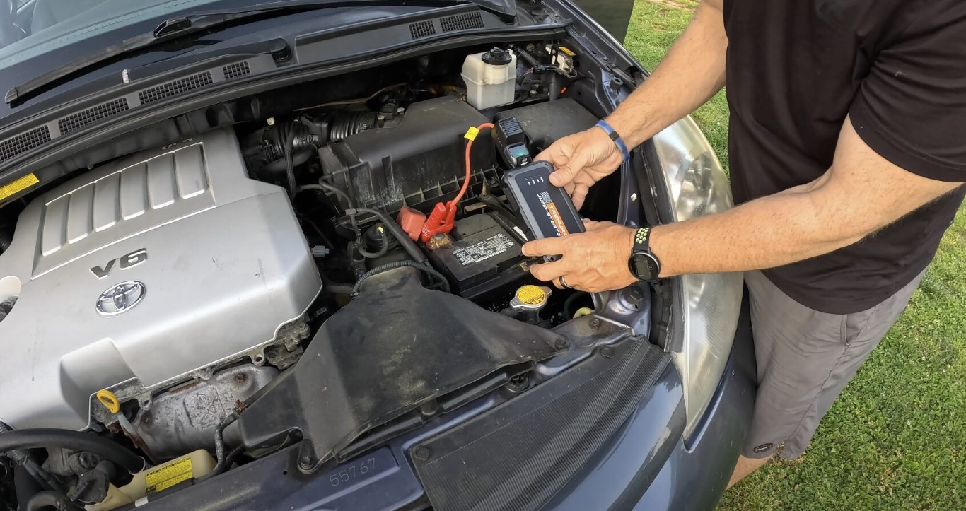 Technician providing 24/7 battery jump-start service in Poway, CA